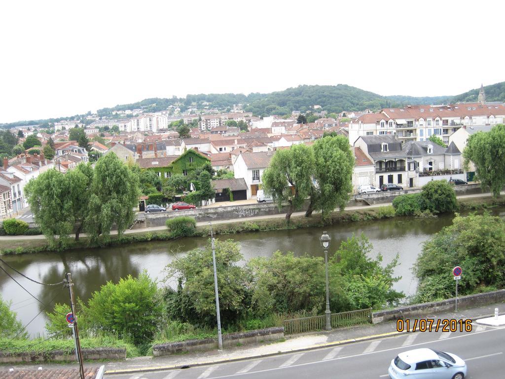 Hotel Le Commerce Neuville  Εξωτερικό φωτογραφία