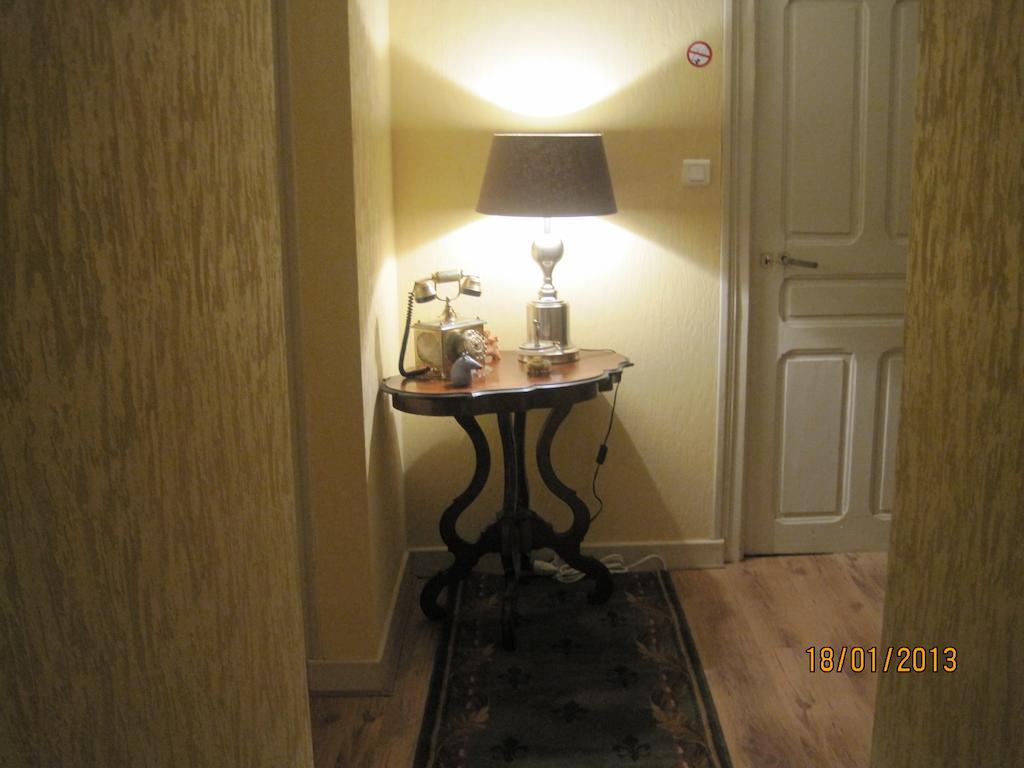 Hotel Le Commerce Neuville  Δωμάτιο φωτογραφία